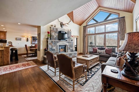 The Borders Lodge - Upper Borders 407 Apartment in Beaver Creek