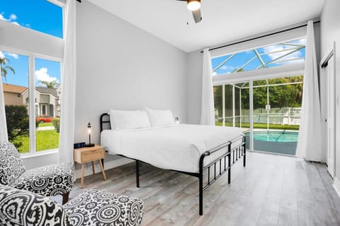 Luxury Villa Near Disney I Fully Renovated House in Kissimmee