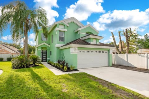 Luxury Villa Near Disney I Fully Renovated House in Kissimmee
