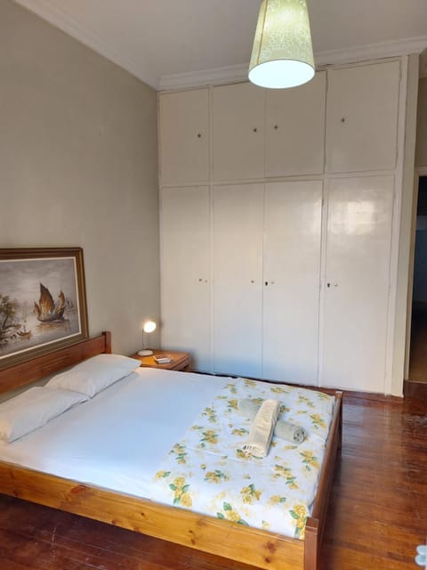 5' απο μετρό, δωμάτιο με ιδιωτικό μπαλκόνι Vacation rental in Athens