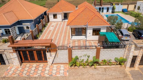 Property building, Swimming pool, Parking