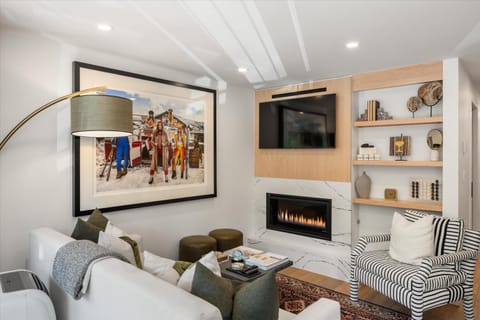 Living room, Seating area