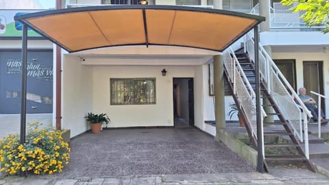 Property building, Facade/entrance, Day
