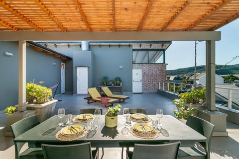 Patio, View (from property/room), Balcony/Terrace, Seating area, Dining area