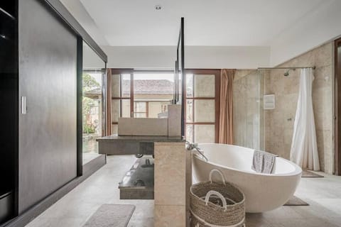 Amazing villa Canggu Beach Villa in North Kuta