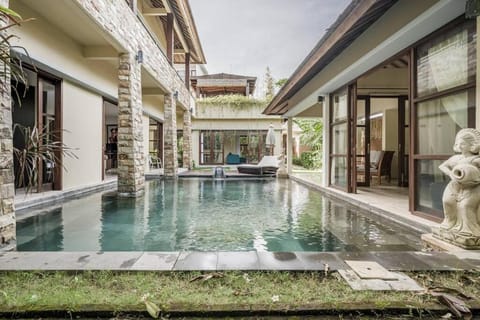 Amazing villa Canggu Beach Villa in North Kuta