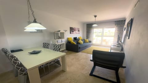 Vivienda Cronos Golf Apartment in Benalmadena