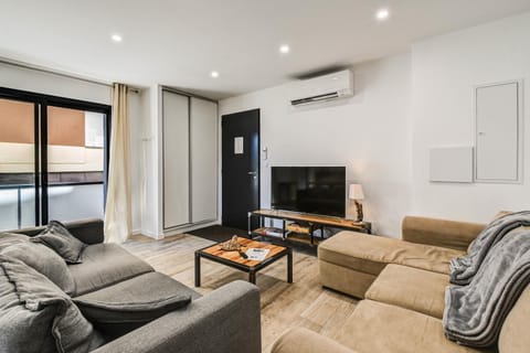 Property building, Living room