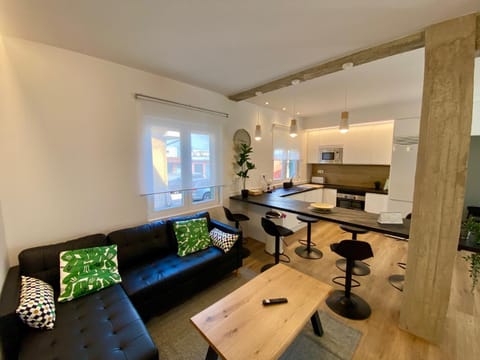 Kitchen or kitchenette, Living room, Dining area