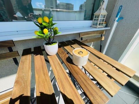 View (from property/room), Balcony/Terrace, Seating area