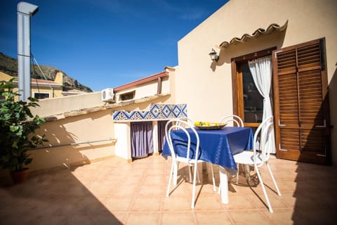 Balcony/Terrace, Other, Mountain view