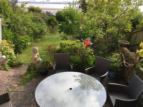 Patio, Garden, Dining area