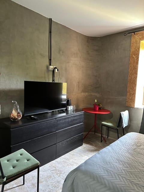 TV and multimedia, Seating area