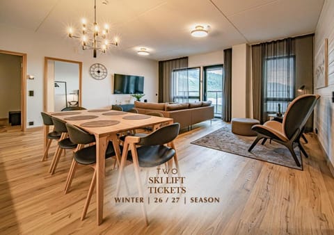 Skiing, Skiing, TV and multimedia, View (from property/room), Balcony/Terrace, Living room, Seating area, Dining area, Mountain view, heating, internet
