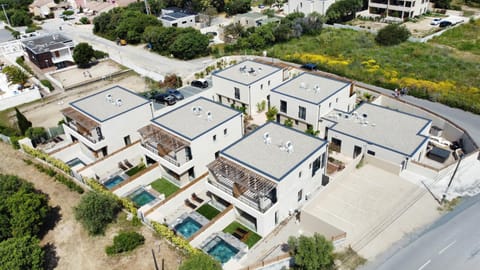 Property building, Bird's eye view, Location, Parking