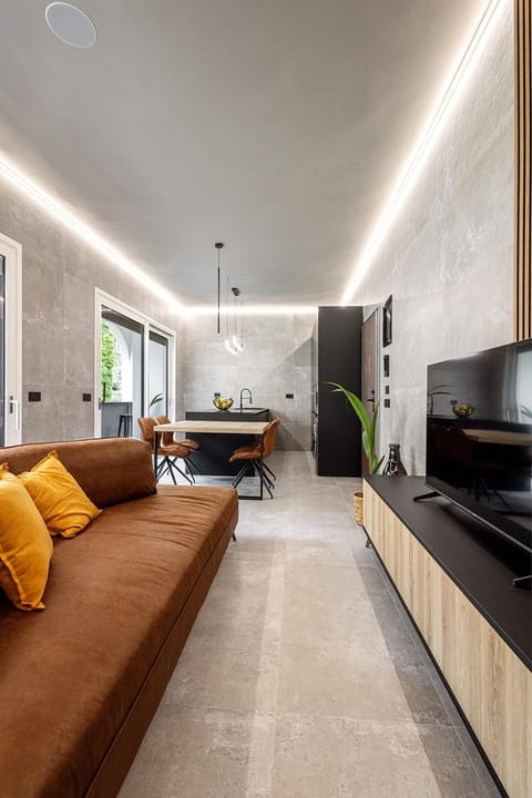 Kitchen or kitchenette, Living room, Dining area