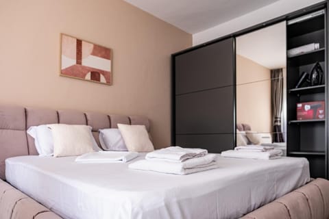 Bed, Photo of the whole room, Bedroom, towels, wardrobe