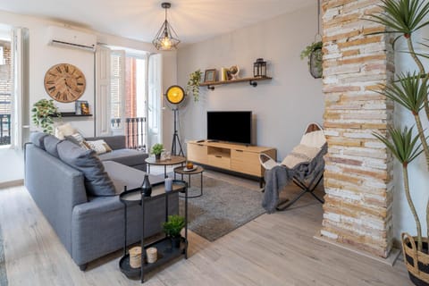 Communal lounge/ TV room, TV and multimedia, Living room, Seating area