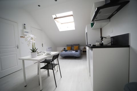 Le Péronne-5 Apartment in Cambrai