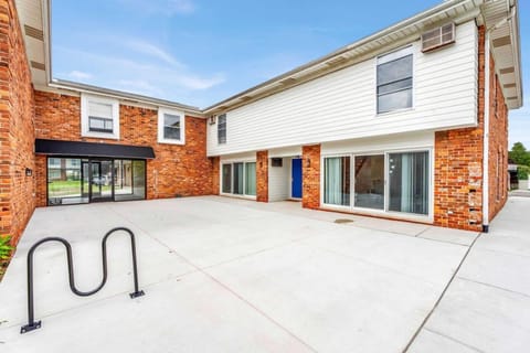 Sterling Heights Tranquil Retreat Apartment in Sterling Heights