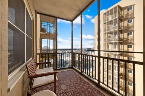Property building, Patio, Day, View (from property/room), Balcony/Terrace, Balcony/Terrace, Seating area, City view