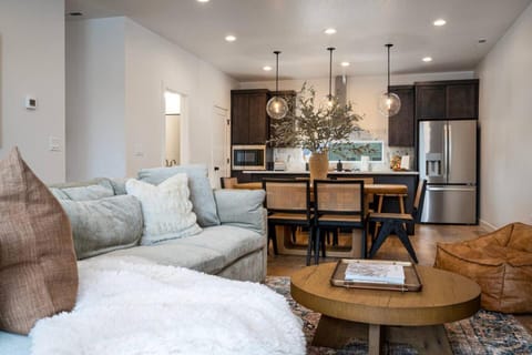 Kitchen or kitchenette, Living room, Dining area