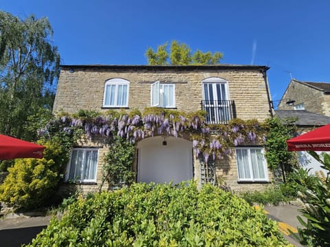 Property building, Garden view