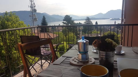 Balcony/Terrace, Lake view