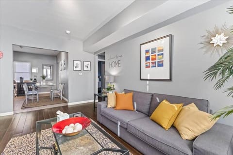 Sleep 5 - Pet & Baby - Laundry - Closer to Hospitals Apartment in Meridian-Kessler