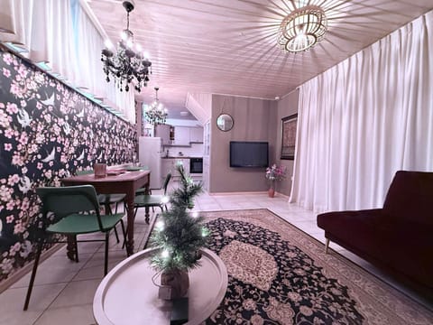 TV and multimedia, Living room, Dining area, heating