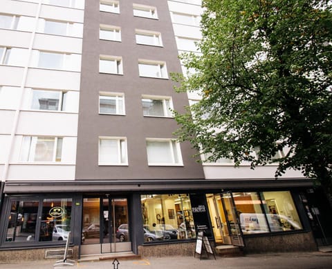 Property building, Facade/entrance, Day