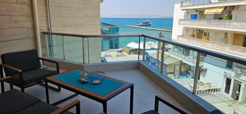 Day, Balcony/Terrace, Seating area, Sea view
