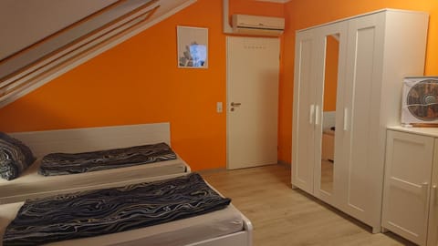 Bed, Photo of the whole room, Bedroom, wardrobe