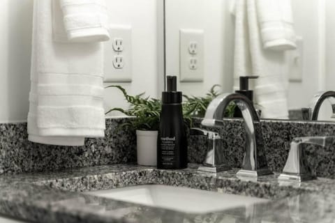 Broadway Bound 3BR Perfect Weekend Getaway House in Berry Hill