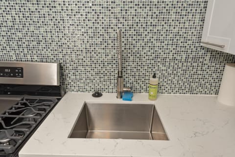 Tiffany Hip Montrose Apt Near MedCenter UH & NRG Apartment in Houston