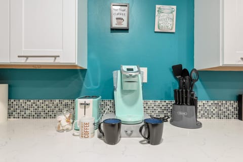 Tiffany Hip Montrose Apt Near MedCenter UH & NRG Apartment in Houston