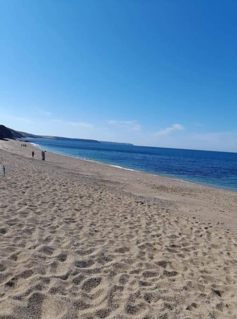 Small self contained room Apartment in Porthleven