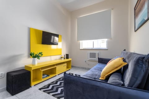 Communal lounge/ TV room, Living room, Seating area