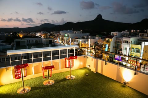 Balcony/Terrace, Mountain view, Street view