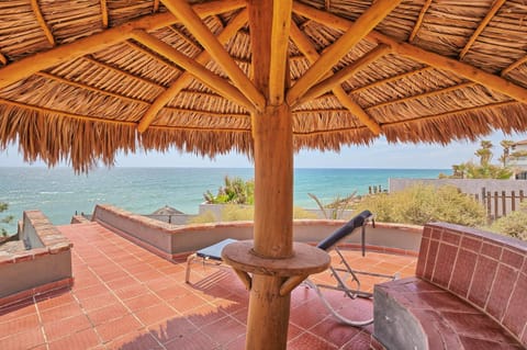 View (from property/room), Balcony/Terrace, Seating area, Beach, Sea view, sunbed