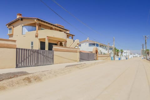 Property building, Street view