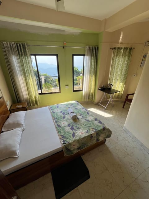 Bed, View (from property/room), Photo of the whole room, Bedroom, towels