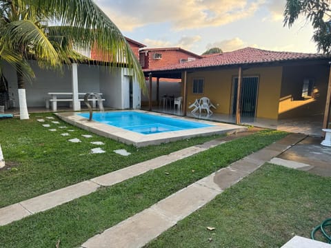 Day, Swimming pool