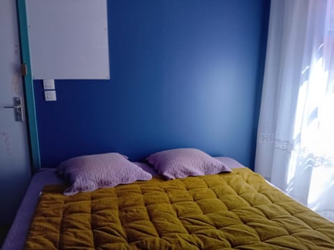 Maison de charme en bord de Jordanne Vacation rental in Aurillac