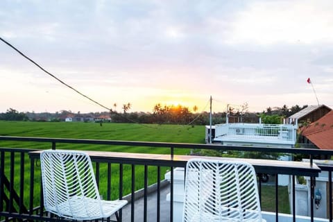 2BR Rice Field View Private Villa in Cemagi Villa in Kediri