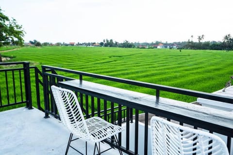 2BR Rice Field View Private Villa in Cemagi Villa in Kediri