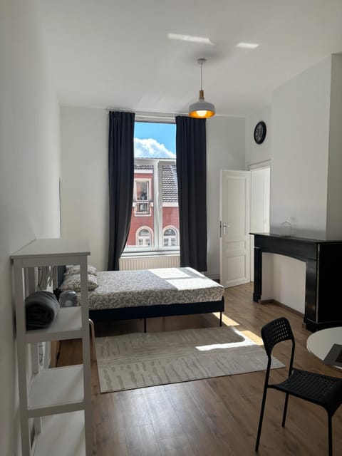 Studio Issa Apartment in Brussels