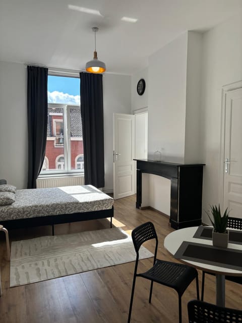 Studio Issa Apartment in Brussels