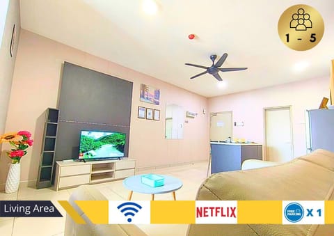 Communal lounge/ TV room, TV and multimedia, Living room, Seating area