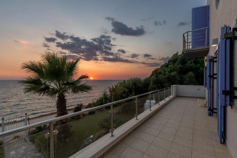 View (from property/room), Balcony/Terrace, Sea view, Sea view
